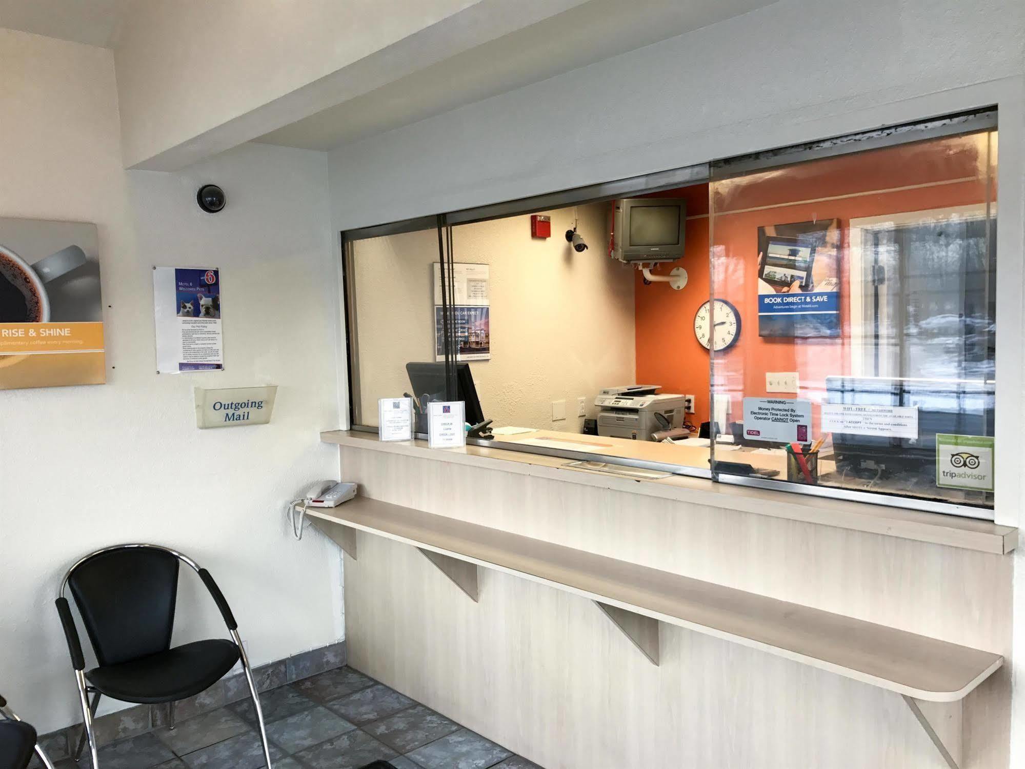Motel 6-Enfield, Ct - Hartford Екстер'єр фото